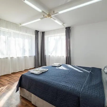 Excellent 2br Flat In Downtown Apartament Varna