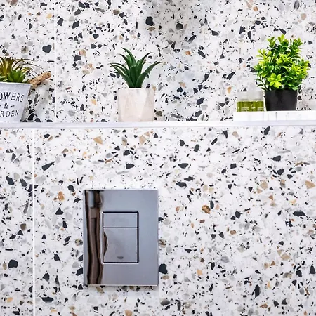 Excellent 2br Flat In Downtown Apartmán Varna