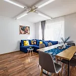 Excellent 2br Flat In Downtown * 瓦爾納