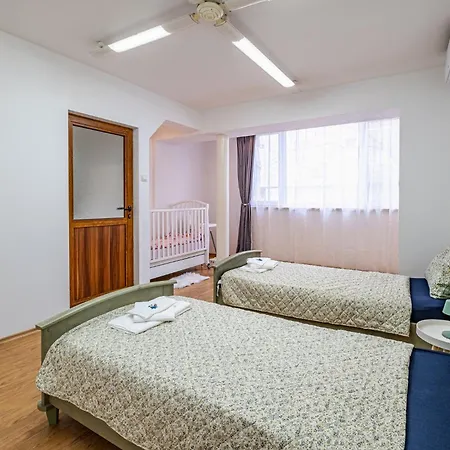 Excellent 2br Flat In Downtown Апартамент Варна