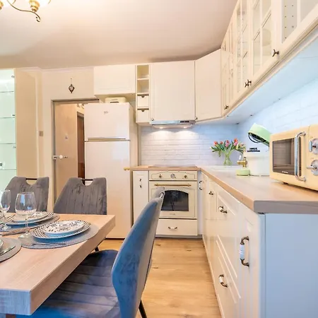 Excellent 2br Flat In Downtown Appartement Varna