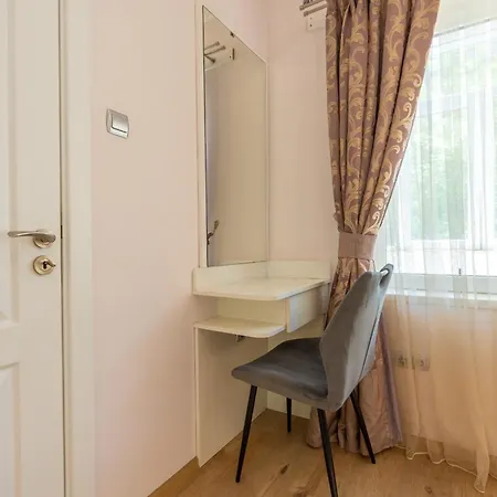 Excellent 2br Flat In Downtown * Varna