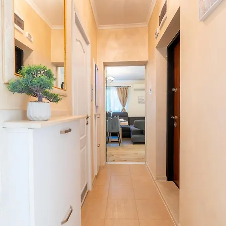 Excellent 2br Flat In Downtown Varna