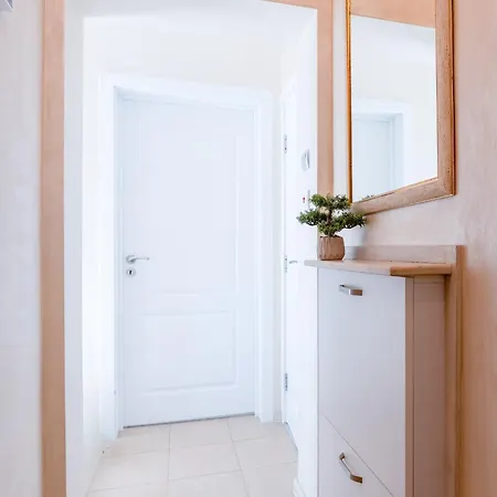 Excellent 2br Flat In Downtown *