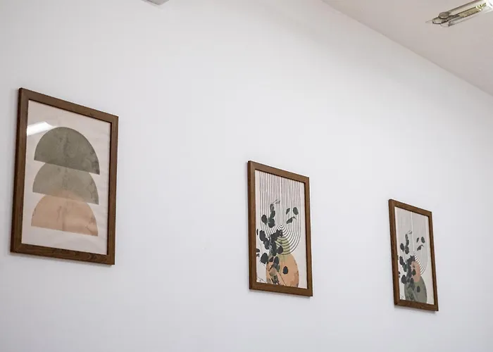 Lejlighed Excellent 2br Flat In Downtown